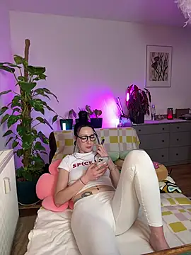 Trixie-Tainted online show from 03/15/25, 04:43