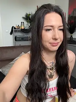 Trixie-Tainted online show from 06/04/26, 08:42