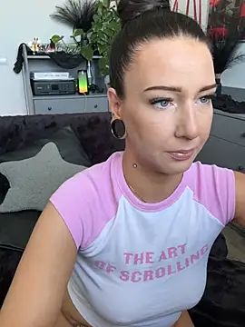 Trixie-Tainted online show from 06/22/26, 12:35