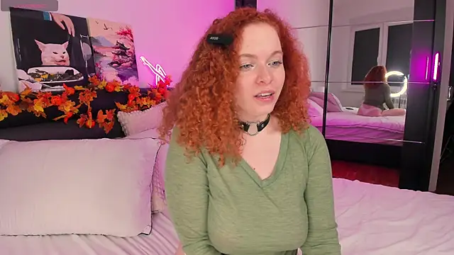 Snapshot of YammyPie chatting on 11/02/25, 09:06 YammyPie online show from 11/02/25, 09:06