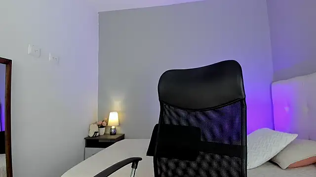 NataliaBuiles online show from 01/28/25, 02:32