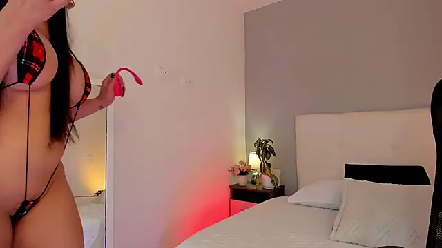 Snapshot of NataliaBuiles chatting on 10/09/25, 04:05 NataliaBuiles online show from 10/09/25, 04:05