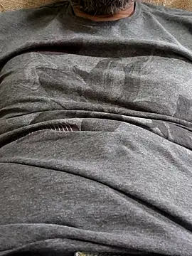 Snapshot of Leo_Big chatting on 10/23/25, 10:03 Leo Big online show from 10/23/25, 10:03