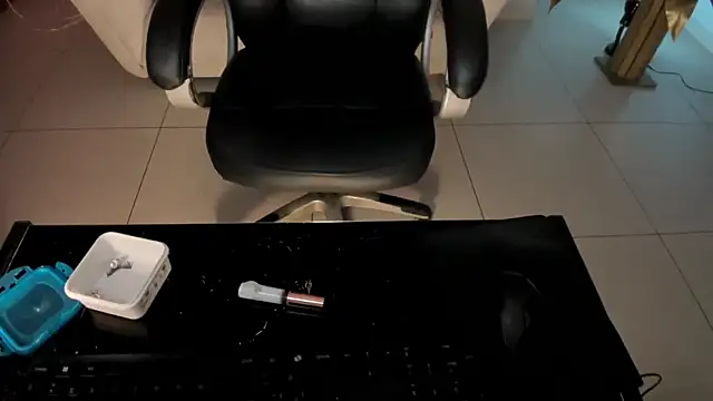 Snapshot of MorganHicks chatting on 03/20/26, 10:31 MorganHicks online show from 03/20/26, 10:31
