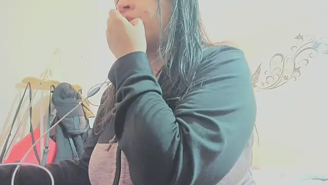 latinfemale online show from 12/09/24, 06:03