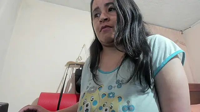 latinfemale online show from 12/29/24, 02:17
