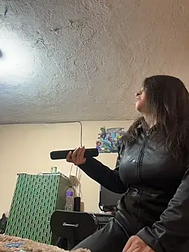 Snapshot of latinfemale chatting on 11/05/25, 05:46 latinfemale online show from 11/05/25, 05:46