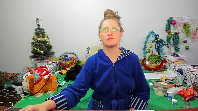 Snapshot of IamYourNarcotic chatting on 01/13/25, 01:28 IamYourNarcotic online show from 01/13/25, 01:28