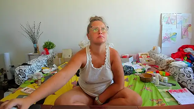 Snapshot of IamYourNarcotic chatting on 09/14/25, 10:14 IamYourNarcotic online show from 09/14/25, 10:14