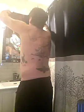 Snapshot of canadacockinme chatting on 10/27/25, 11:09 canadacockinme online show from 10/27/25, 11:09