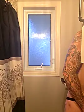 Snapshot of canadacockinme chatting on 11/05/25, 10:21 canadacockinme online show from 11/05/25, 10:21