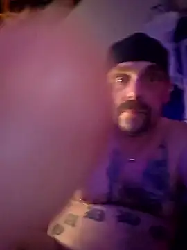 Snapshot of canadacockinme chatting on 11/25/25, 01:38 canadacockinme online show from 11/25/25, 01:38