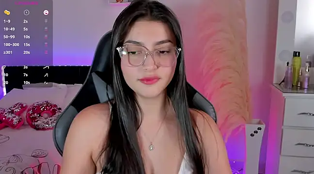 Snapshot of esmeralda_colllins chatting on 03/17/25, 06:53 esmeralda colllins online show from 03/17/25, 06:53