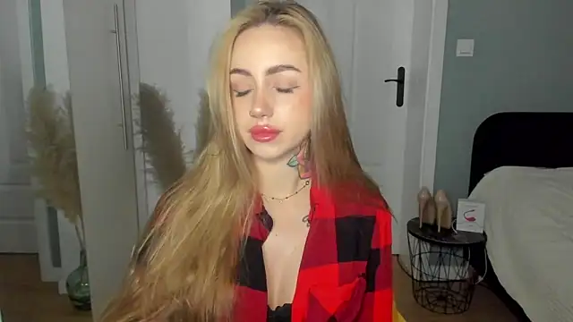 sexyCoralie online show from 05/15/26, 06:53