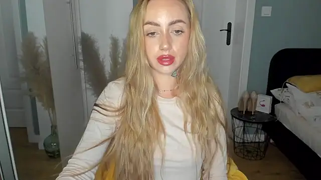 sexyCoralie online show from 05/31/26, 06:09