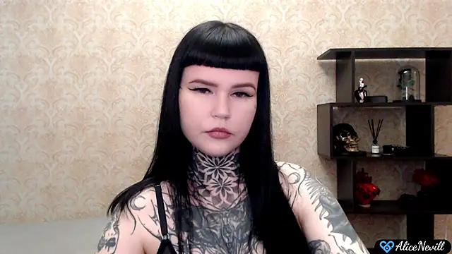 Snapshot of alicenevill chatting on 06/30/26, 01:01 alicenevill online show from 06/30/26, 01:01