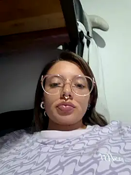 Snapshot of linda-schmidt chatting on 01/02/25, 10:22 linda-schmidt online show from 01/02/25, 10:22