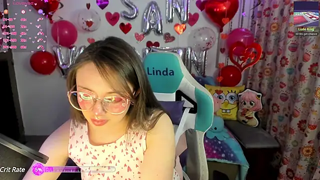 Snapshot of linda-schmidt chatting on 02/15/25, 12:48 linda-schmidt online show from 02/15/25, 12:48