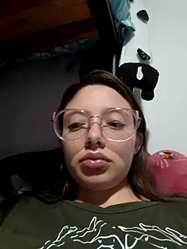 Snapshot of linda-schmidt chatting on 03/16/25, 11:36 linda-schmidt online show from 03/16/25, 11:36