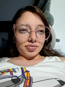 linda-schmidt online show from 06/17/26, 03:53