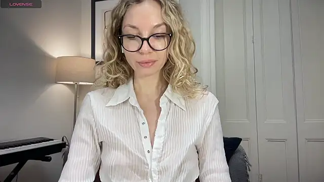 Cutensadistic online show from 01/16/25, 06:59