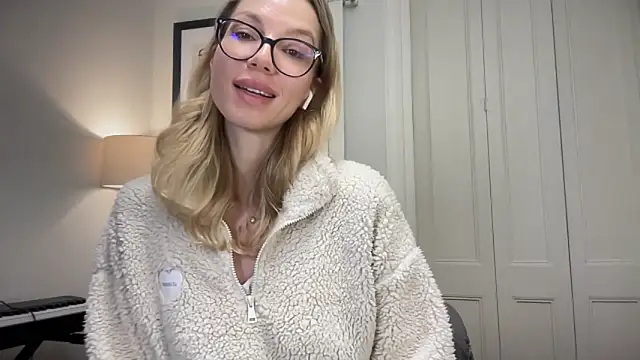 Cutensadistic online show from 02/22/25, 06:08