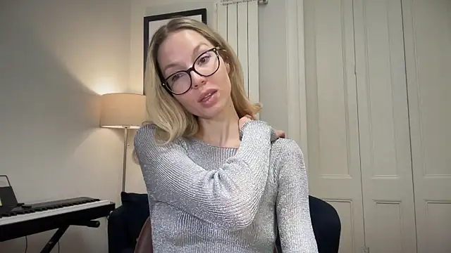 Cutensadistic online show from 03/04/25, 04:41