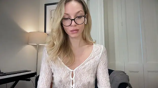 Cutensadistic online show from 03/14/25, 01:02