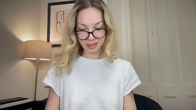 Cutensadistic online show from 03/21/25, 08:17