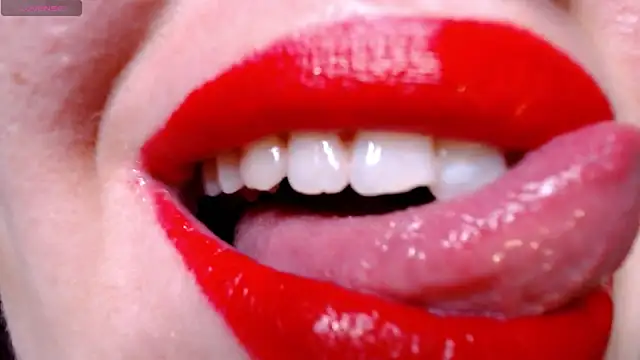 HotTiffani online show from 12/24/24, 05:55