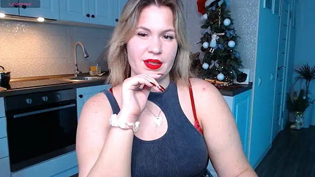 HotTiffani online show from 01/02/25, 10:26