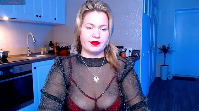 HotTiffani online show from 01/30/25, 08:32