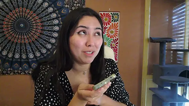 Snapshot of IntimateTales chatting on 12/17/24, 12:00 IntimateTales online show from 12/17/24, 12:00