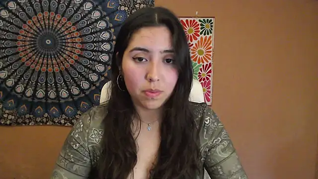 Snapshot of IntimateTales chatting on 02/21/25, 04:05 IntimateTales online show from 02/21/25, 04:05