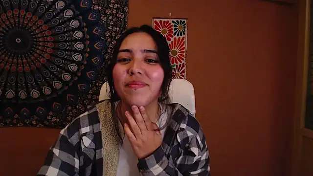 Snapshot of IntimateTales chatting on 02/26/25, 08:11 IntimateTales online show from 02/26/25, 08:11