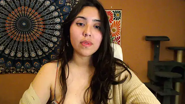 Snapshot of IntimateTales chatting on 03/14/25, 06:39 IntimateTales online show from 03/14/25, 06:39