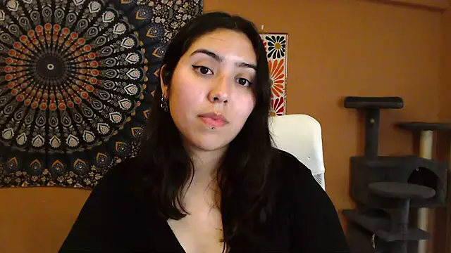 Snapshot of IntimateTales chatting on 03/16/25, 05:07 IntimateTales online show from 03/16/25, 05:07