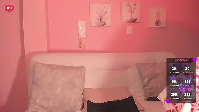 Evelyn Vega online show from 12/17/24, 09:07
