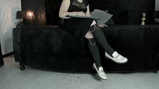  Jade 16 online show from 01/15/25, 11:43