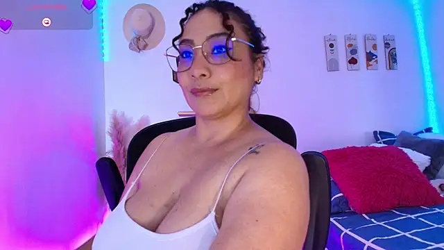 JuliRamirez online show from 12/02/24, 09:50