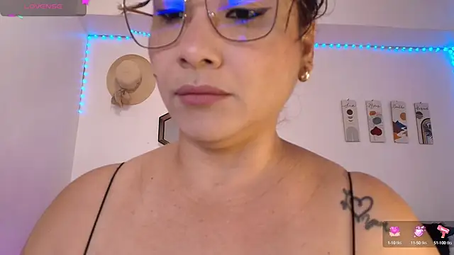 JuliRamirez online show from 02/27/25, 06:31
