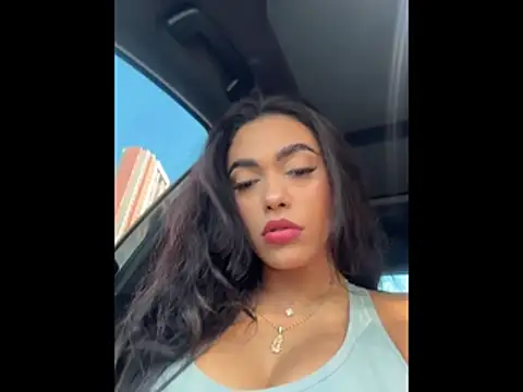 Snapshot of emma_andrew1 chatting on 10/24/25, 02:24 emma andrew1 online show from 10/24/25, 02:24