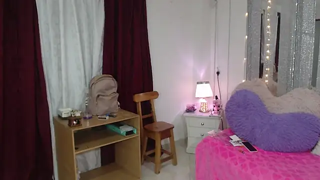 mijal queen online show from 12/15/24, 05:23