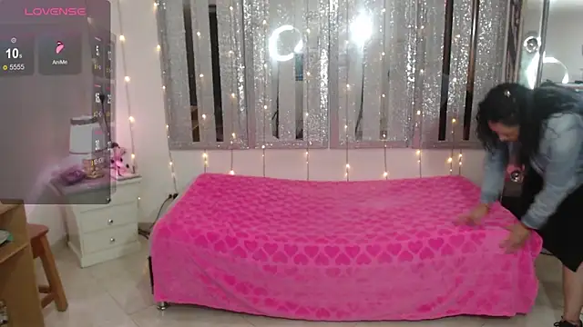 mijal queen online show from 01/30/25, 02:27
