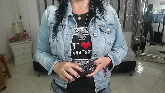mijal queen online show from 02/07/25, 02:29