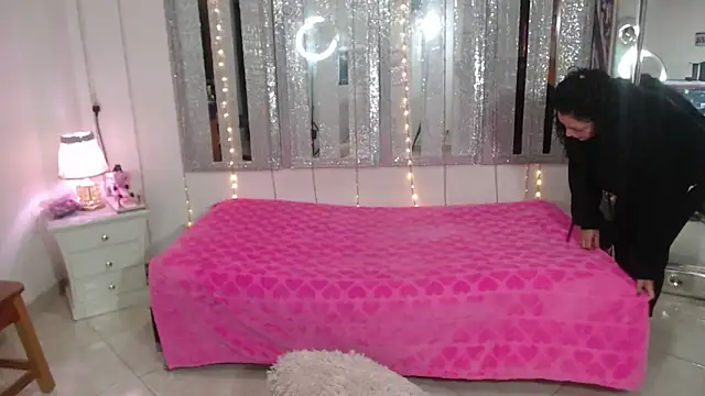 mijal queen online show from 02/08/25, 02:26