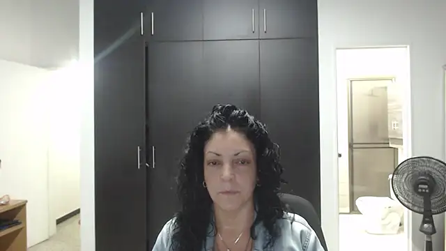 mijal queen online show from 03/12/25, 02:41
