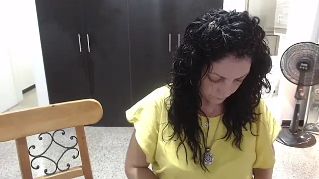 mijal queen online show from 03/21/25, 02:50