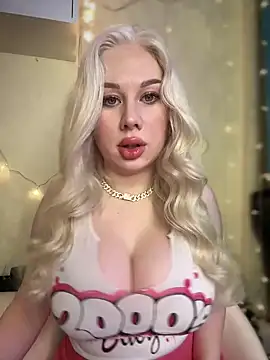 LaraHollywood online show from 02/16/25, 02:31