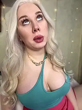 LaraHollywood online show from 02/19/25, 03:06